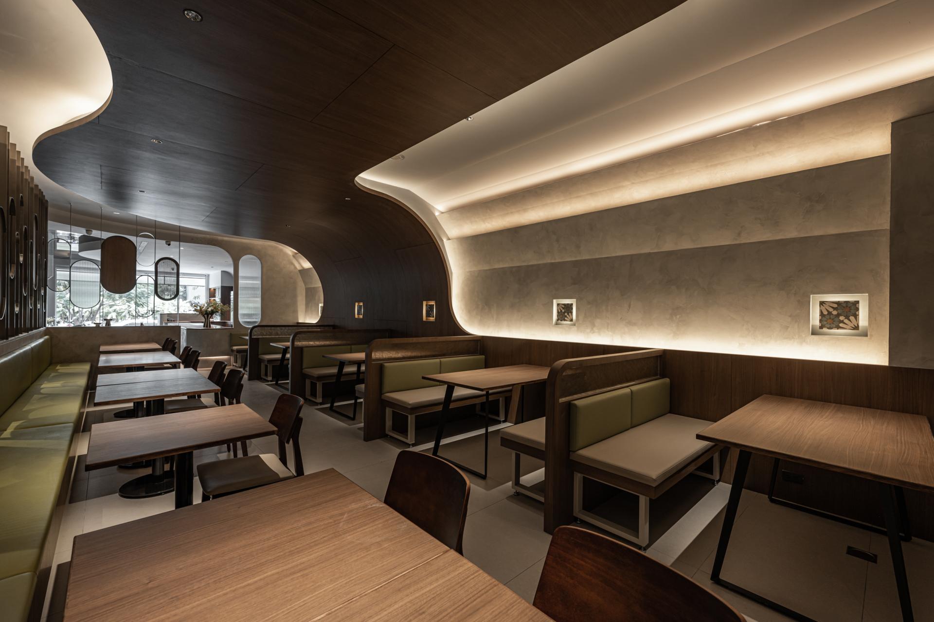 London Design Awards Winner - Reflective Traditions: The Coffee-Tea Fusion