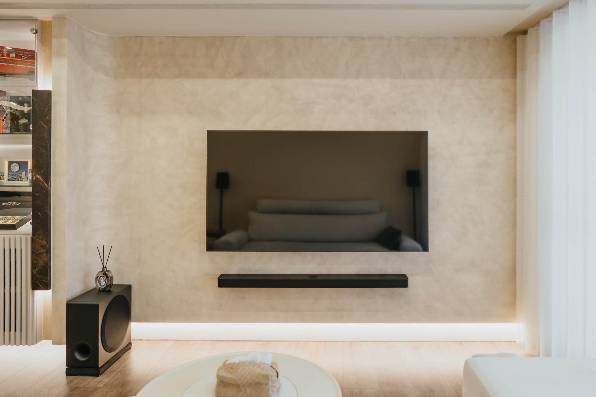 London Design Awards Winner - A Poetic Bath in Light