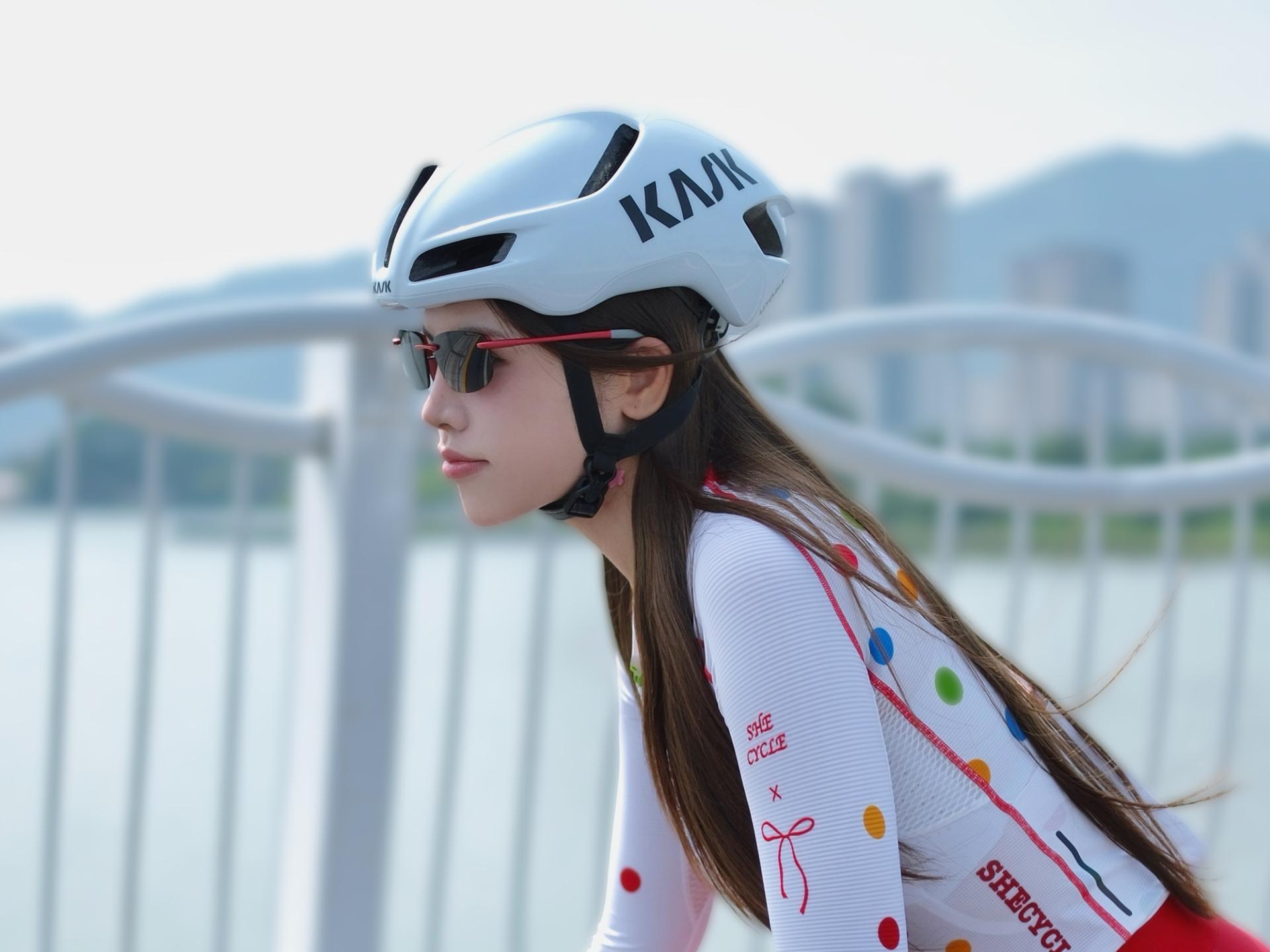 London Design Awards Winner - SEROVA (Reshape) Light Sports Sunglasses