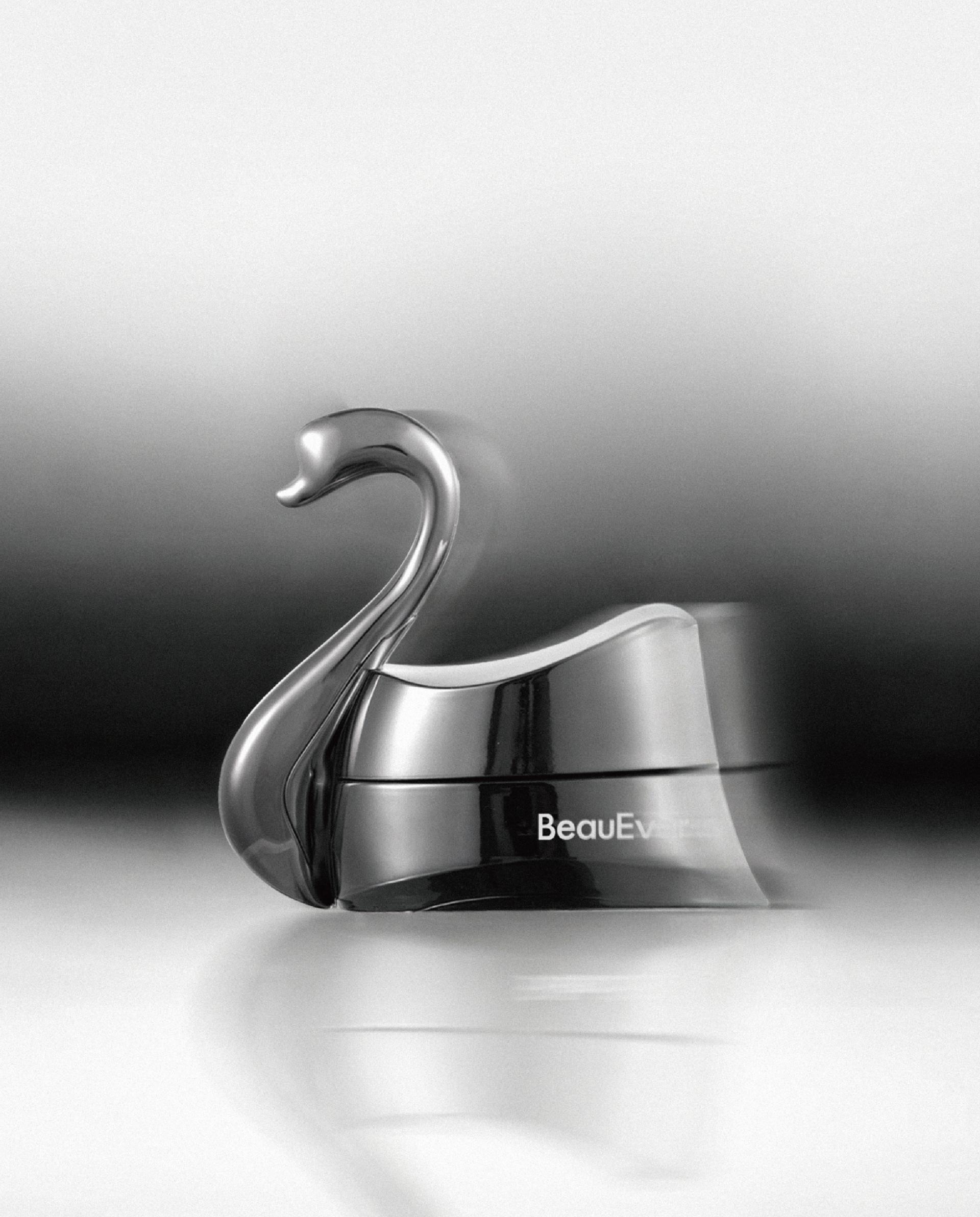London Design Awards Winner - BeauEver Neck-Jawline Sculpting Cream 