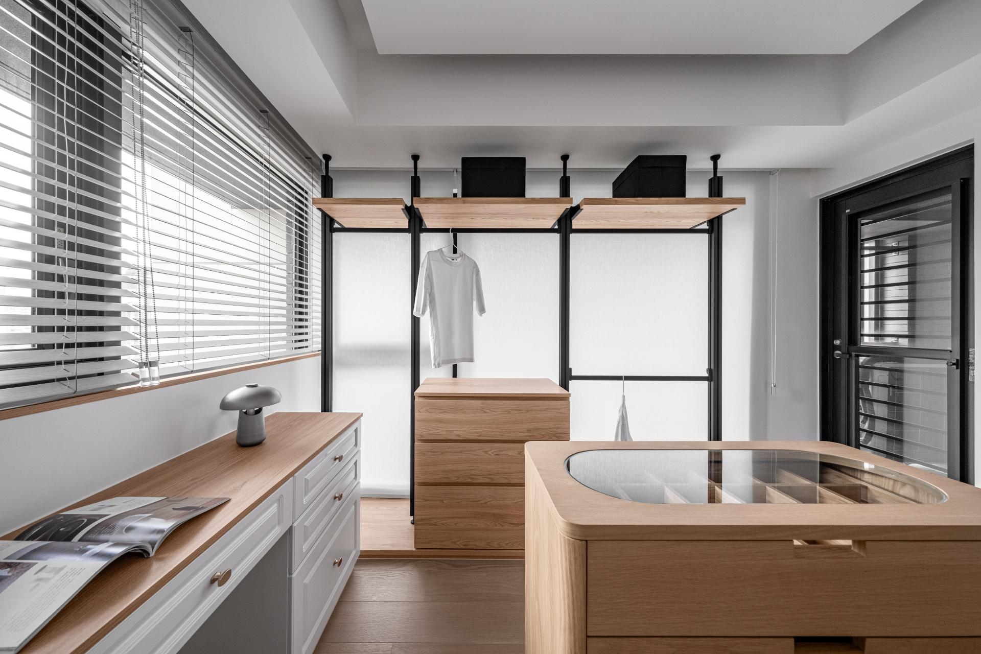 London Design Awards Winner - 光影與秩序對話 Light and Order in Modern Private Residences