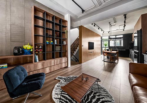 Rome Design Awards - Forest Abode Awash in Light