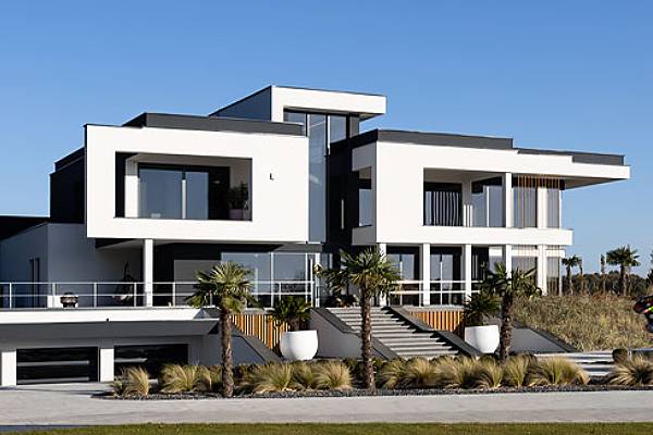 Leszek Kalandyk LK&Projekt Architects Awarded Gold for Residential Architectural Design