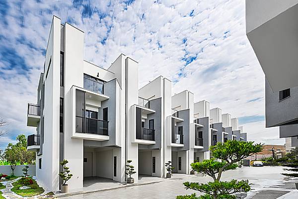 INFINITE ARCHITECTS Breaks New Ground with a Gold-Winning Project