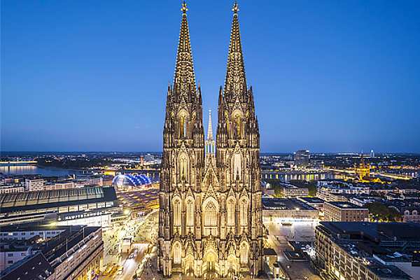 Gold Awards Recognition Illuminates Licht Kunst Licht AG’s Design Expertise